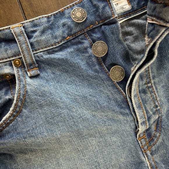 Free People Rock Denim Uptown Cutoff Short in Medium Wash Button Fly Size 27 - Picture 4 of 6